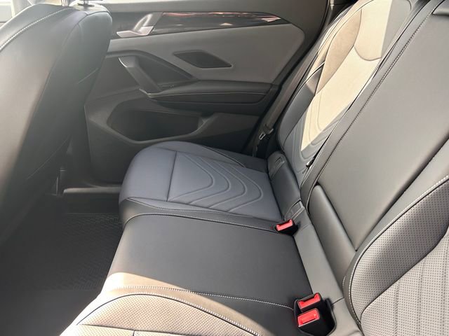 New 2026 Volkswagen Tiguan SE R-Line FWD image 20