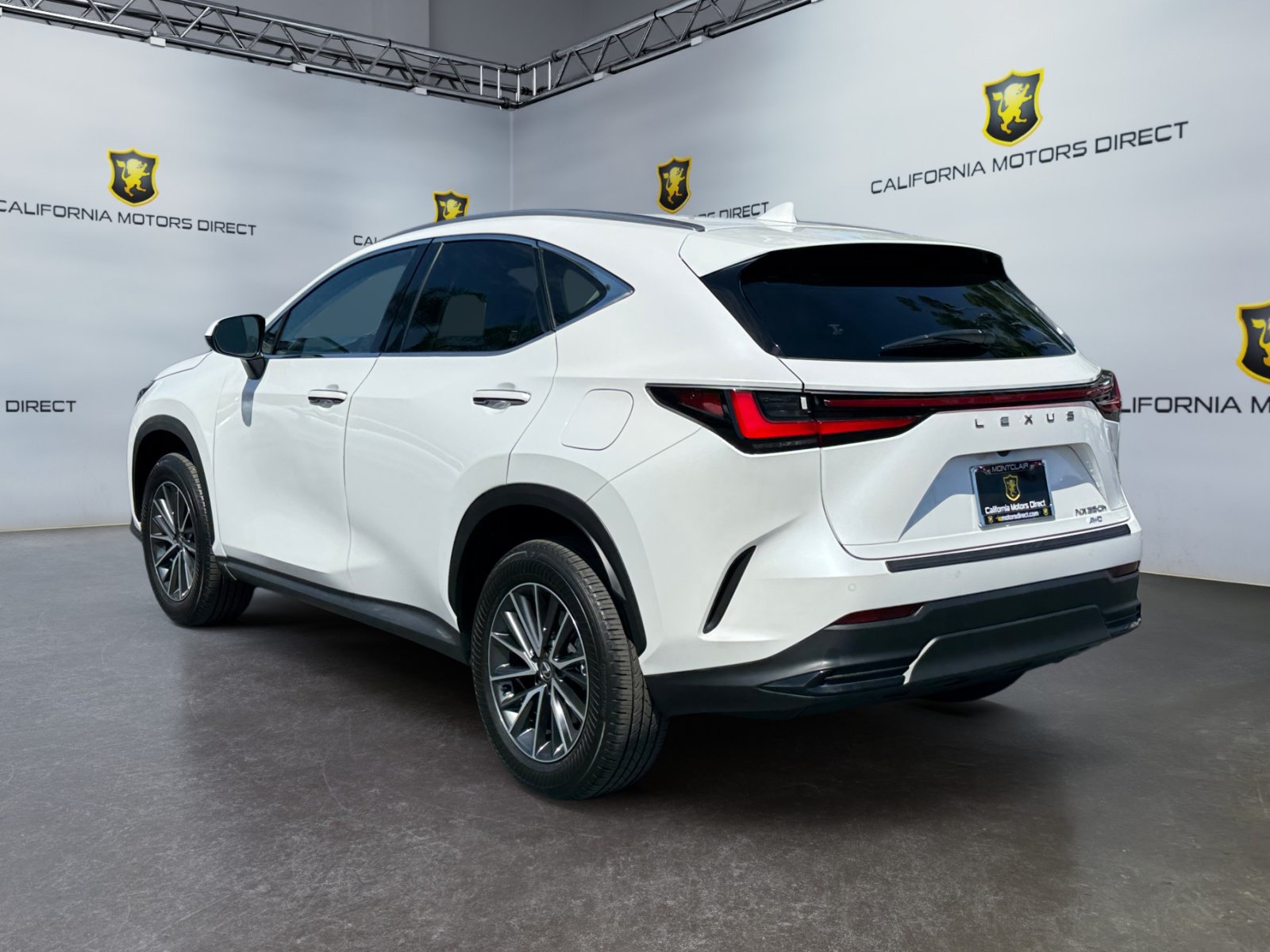 Used 2024 Lexus NX 350h AWD image 3