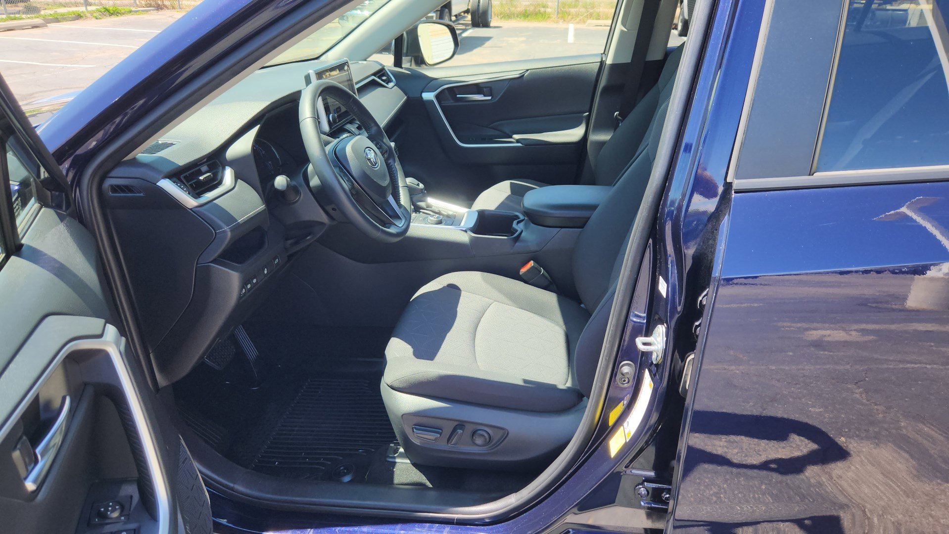 Used 2023 Toyota RAV4 XLE w/ Convenience Package AWD/4WD image 24