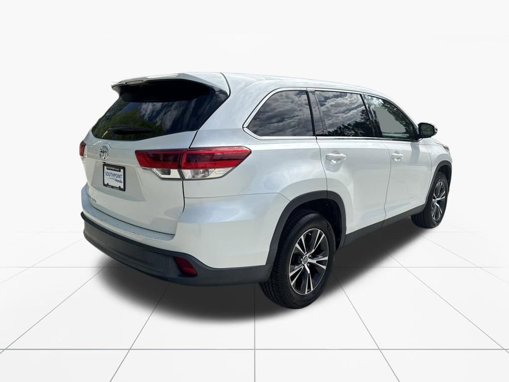 Used 2019 Toyota Highlander LE image 9