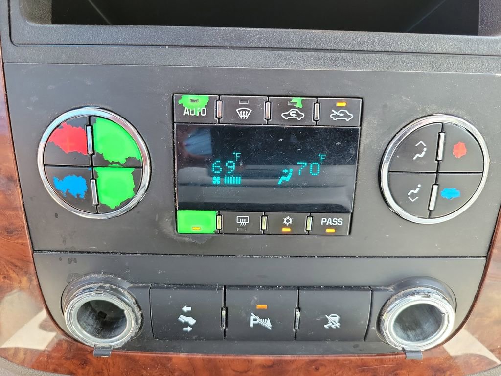 Used 2007 Chevrolet Avalanche LT w/ LT Preferred Equipment Group AWD/4WD image 20