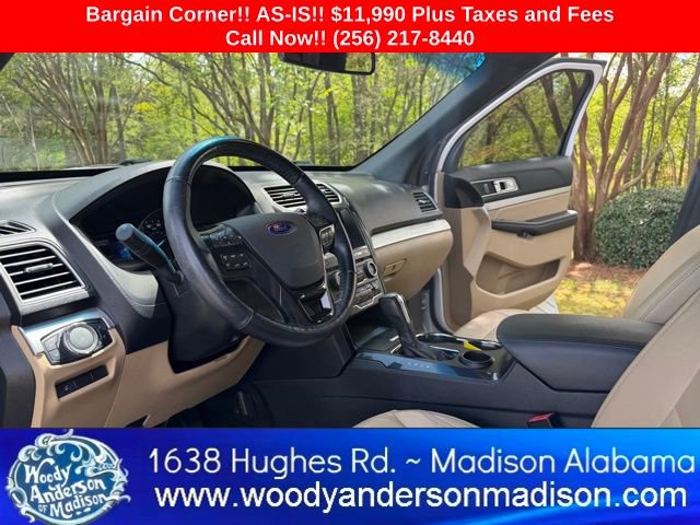 Used 2017 Ford Explorer XLT w/ Equipment Group 202A image 9
