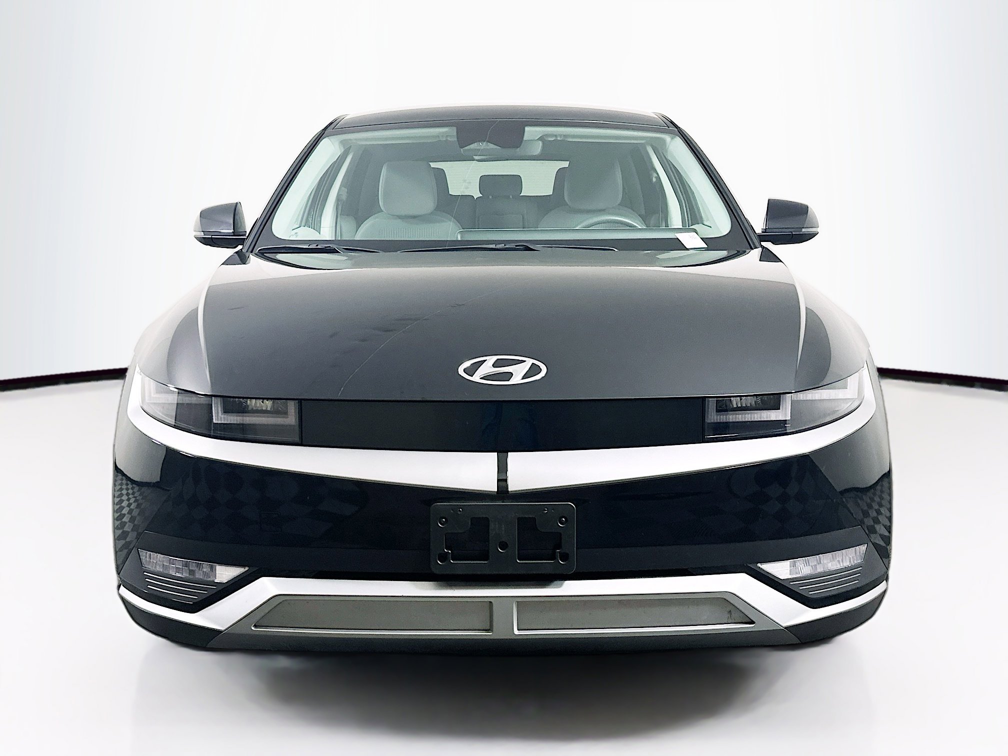 Used 2023 Hyundai Ioniq 5 SE w/ Cargo Package image 2