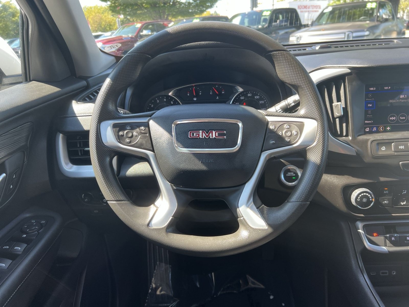 Used 2024 GMC Terrain SLE FWD image 15