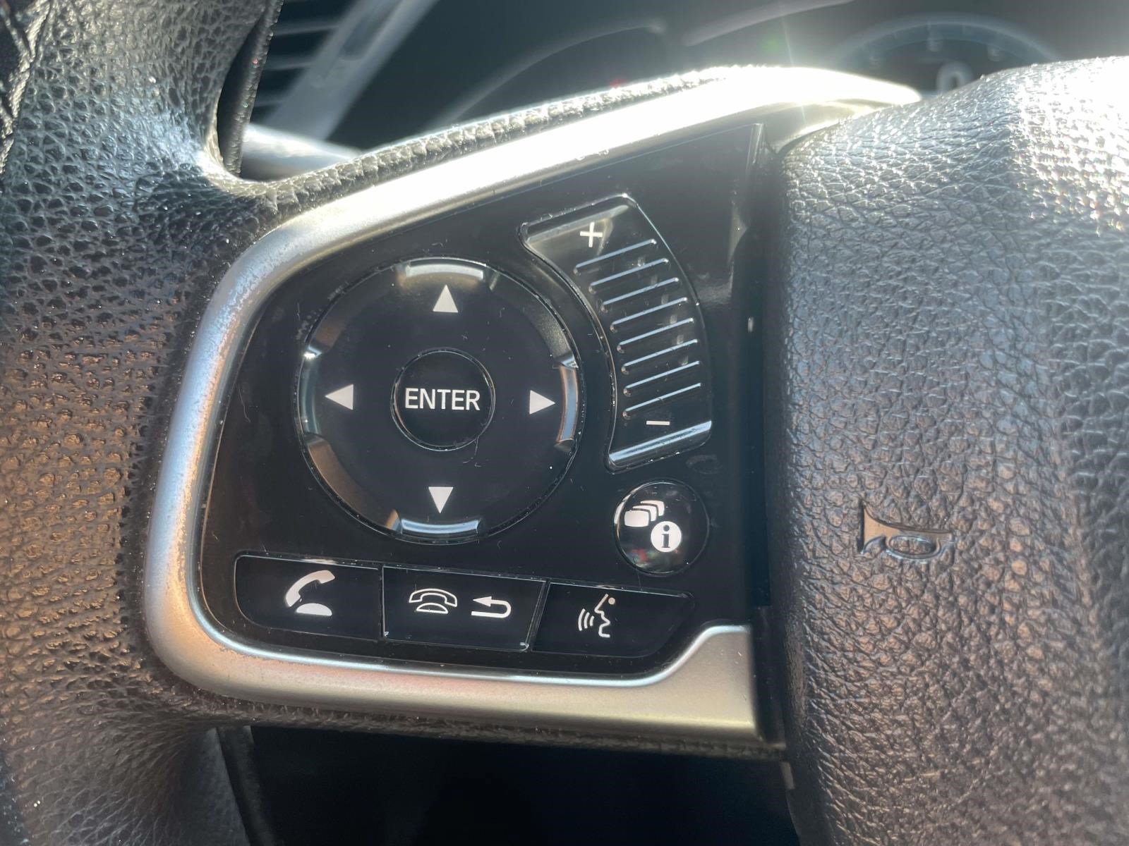 Used 2017 Honda Civic EX-T image 19