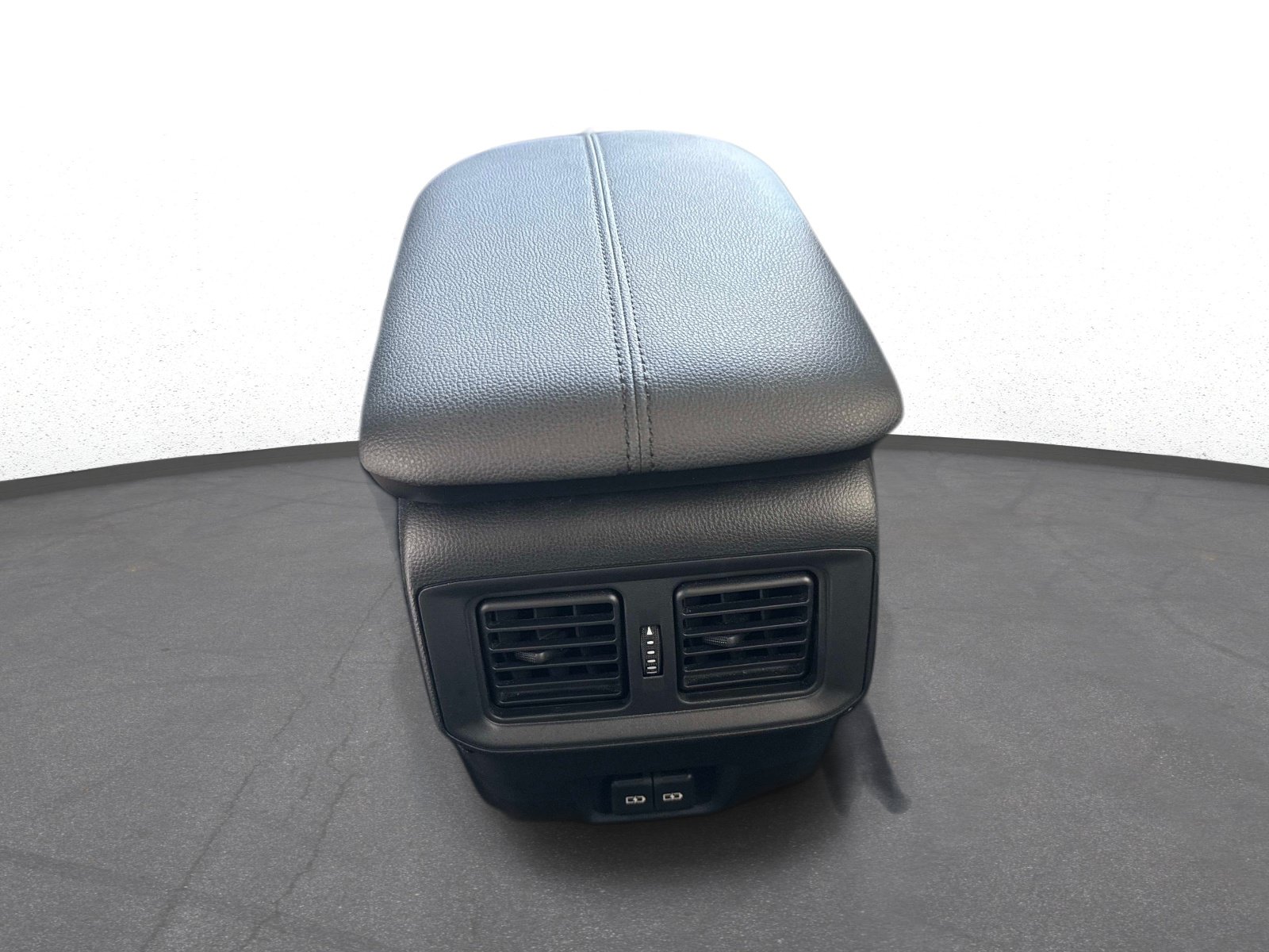 Used 2022 Toyota RAV4 Limited w/ Limited Grade Weather Package FWD image 17