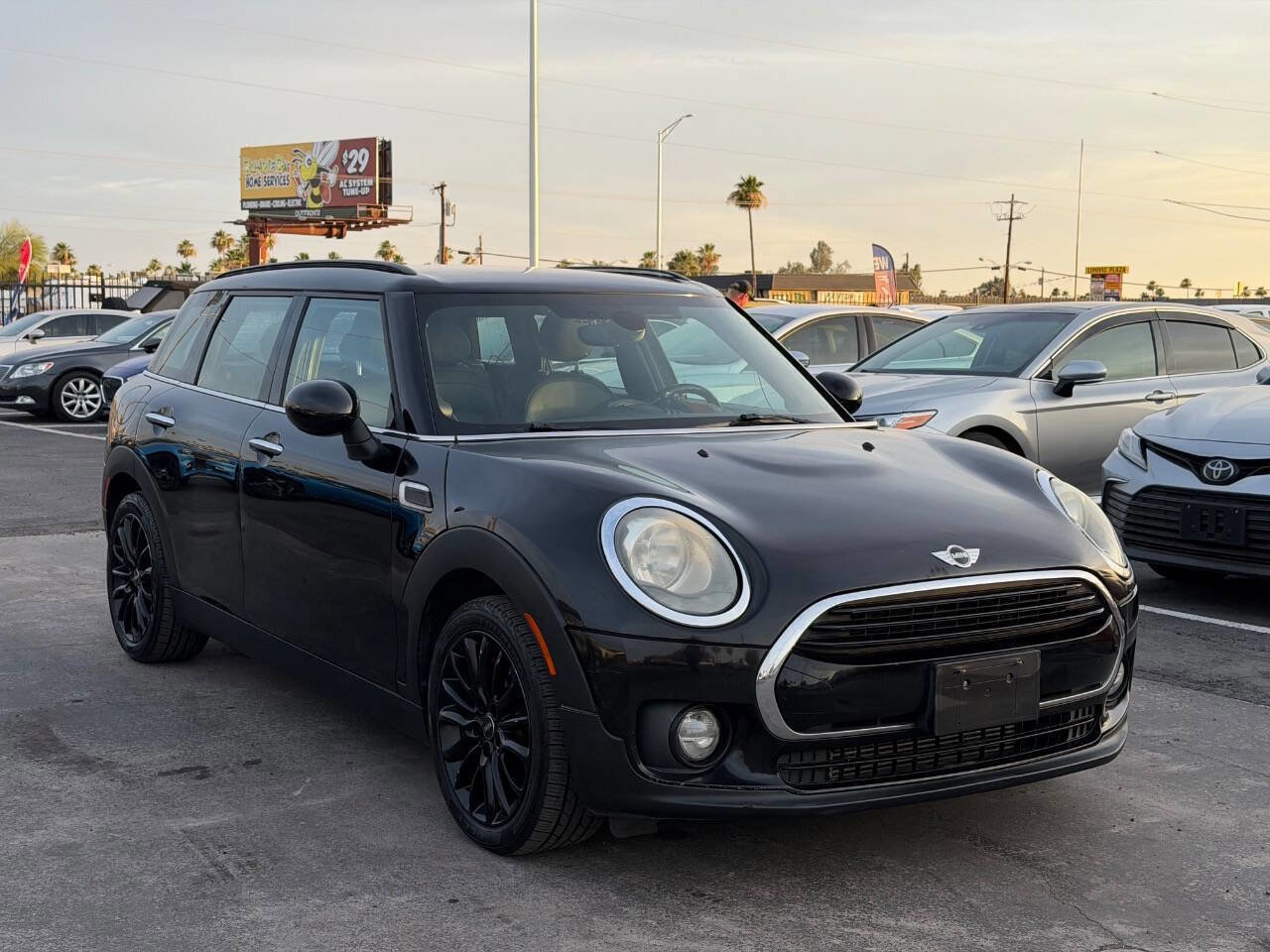 Used 2017 MINI Cooper Clubman FWD image 11