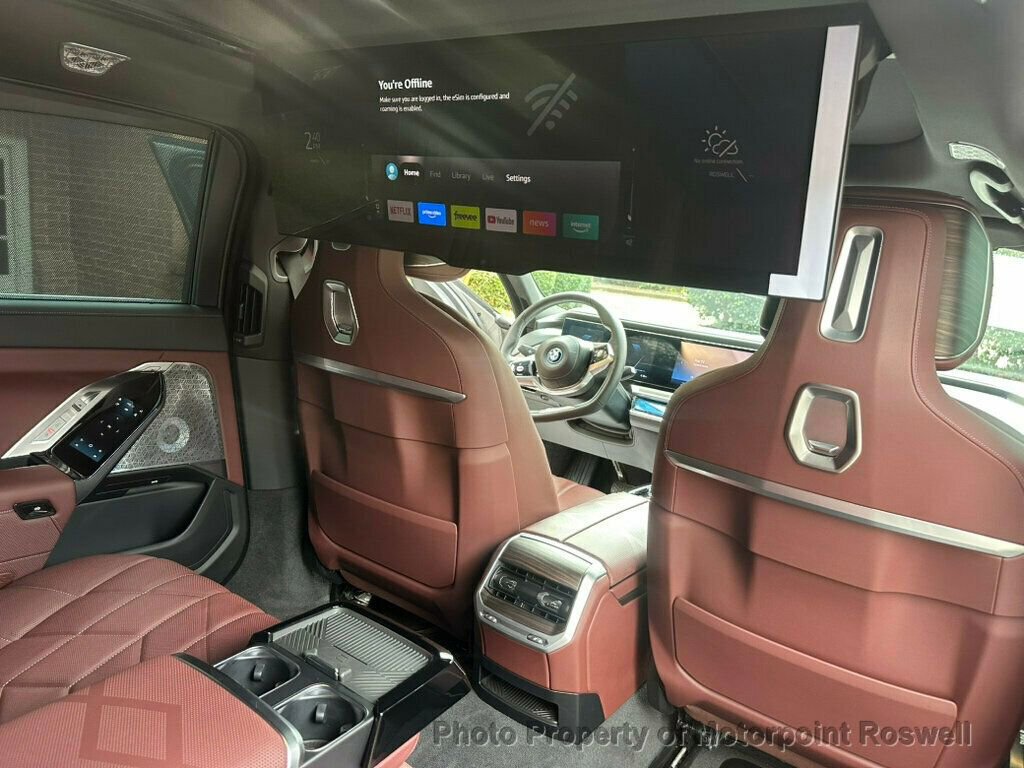 Used 2023 BMW i7 xDrive60 w/ Executive Package 2 AWD/4WD image 26