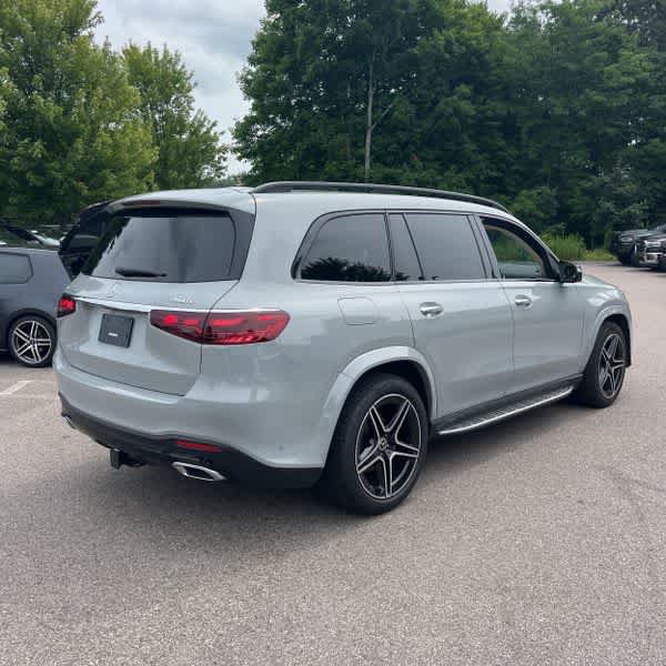 Used 2024 Mercedes-Benz GLS 450 4MATIC image 7