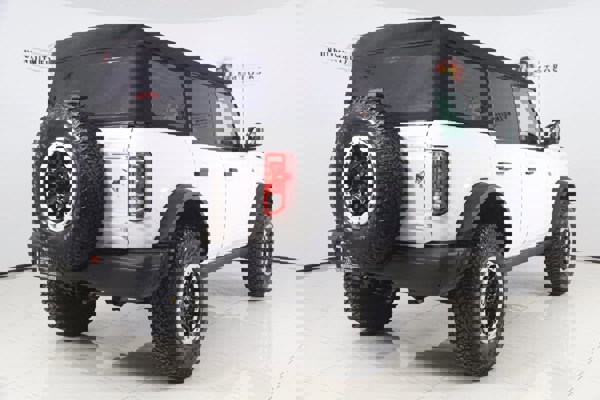 Used 2024 Ford Bronco Black Diamond w/ Sasquatch Package image 3