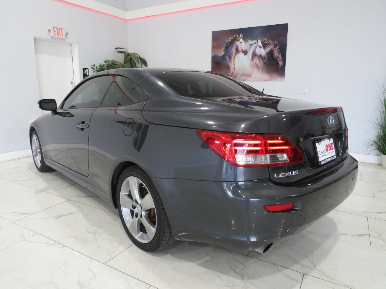 Used 2010 Lexus IS 250C image 9