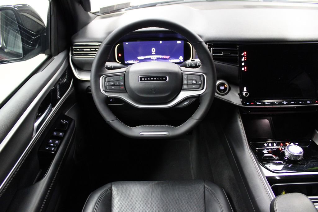 Used 2025 Jeep Wagoneer Series II image 12