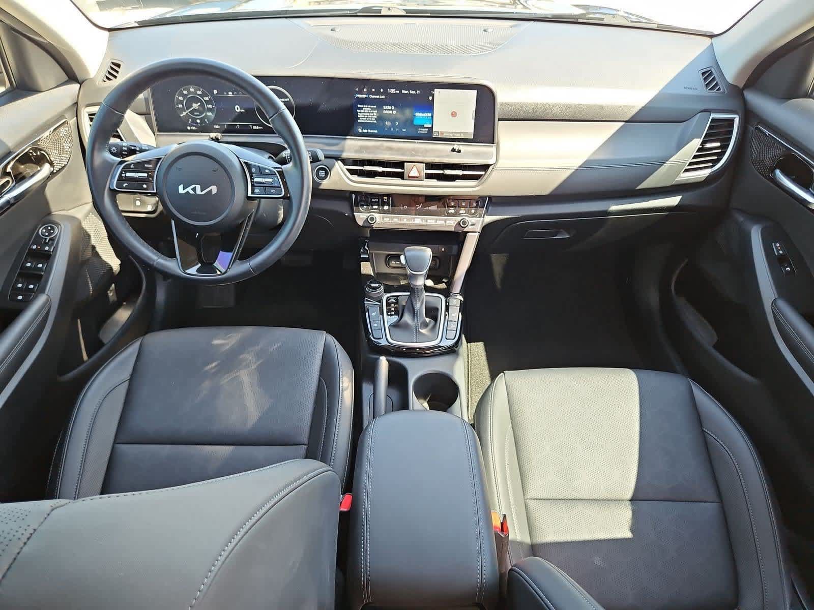 Certified 2024 Kia Seltos EX AWD/4WD image 14