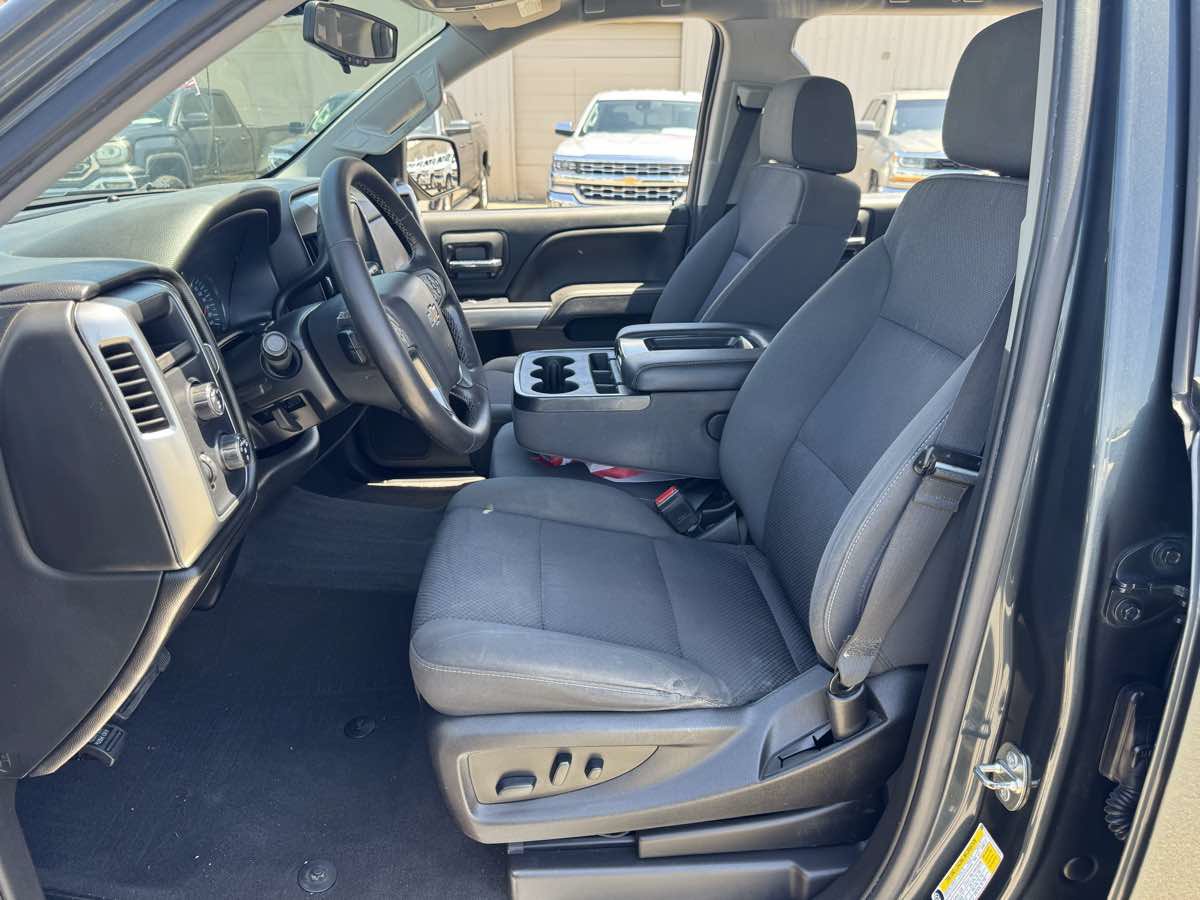 Used 2018 Chevrolet Silverado 1500 LT w/ All Star Edition AWD/4WD image 22