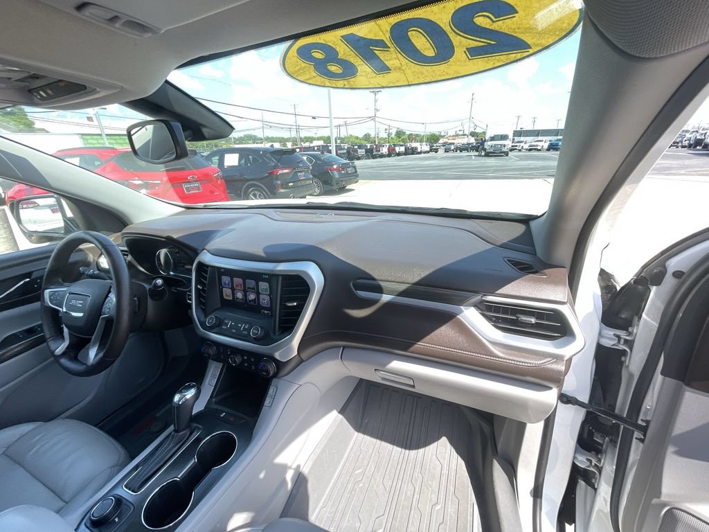 Certified 2018 GMC Acadia SLT w/ LPO, Floor Liner Package FWD image 30