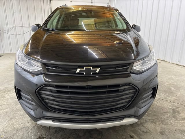 Used 2019 Chevrolet Trax LT w/ Sun & Sound Package AWD/4WD image 2