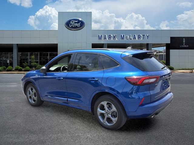 Used 2023 Ford Escape ST-Line w/ Tech Pack #1 AWD/4WD image 3