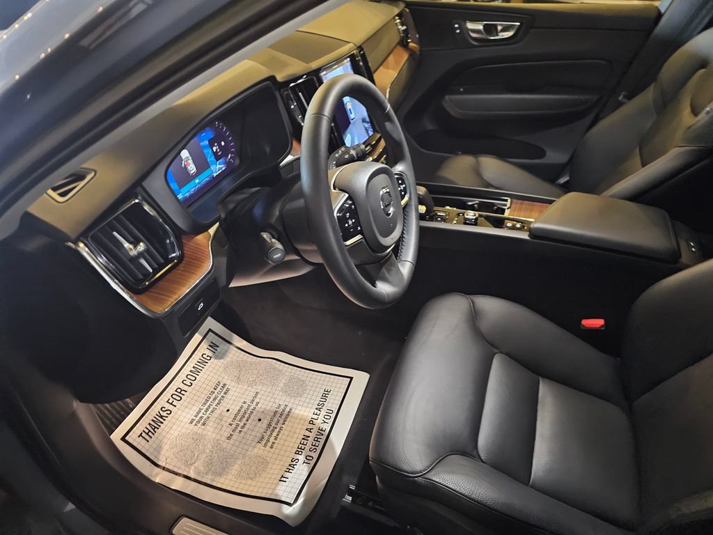 Certified 2023 Volvo XC60 B5 Plus w/ Climate Package AWD/4WD image 15