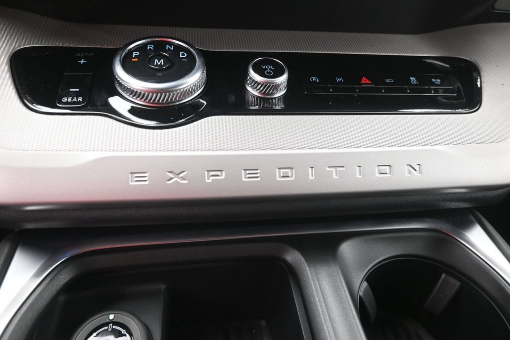 New 2027 Ford Expedition Active RWD image 27