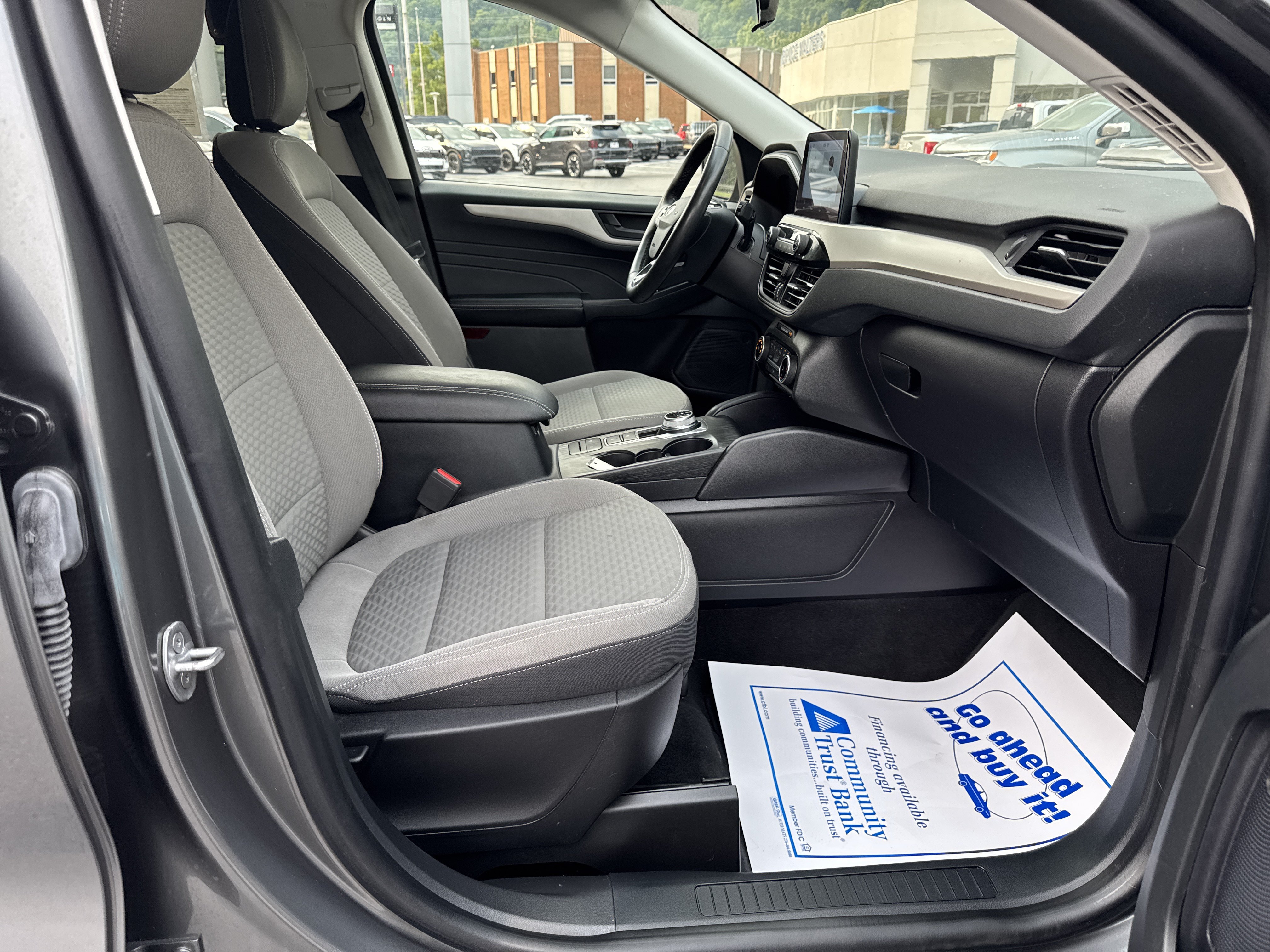 Used 2022 Ford Escape SE w/ Cold Weather Package AWD/4WD image 19