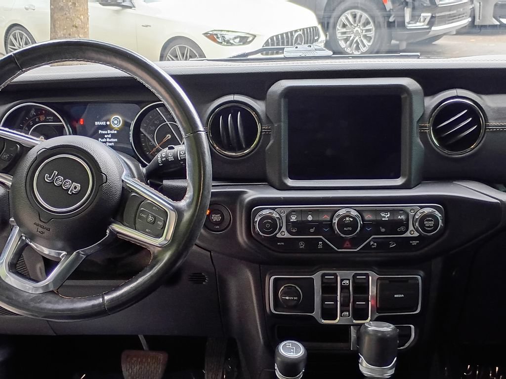 Used 2021 Jeep Wrangler Unlimited Sahara AWD/4WD image 19