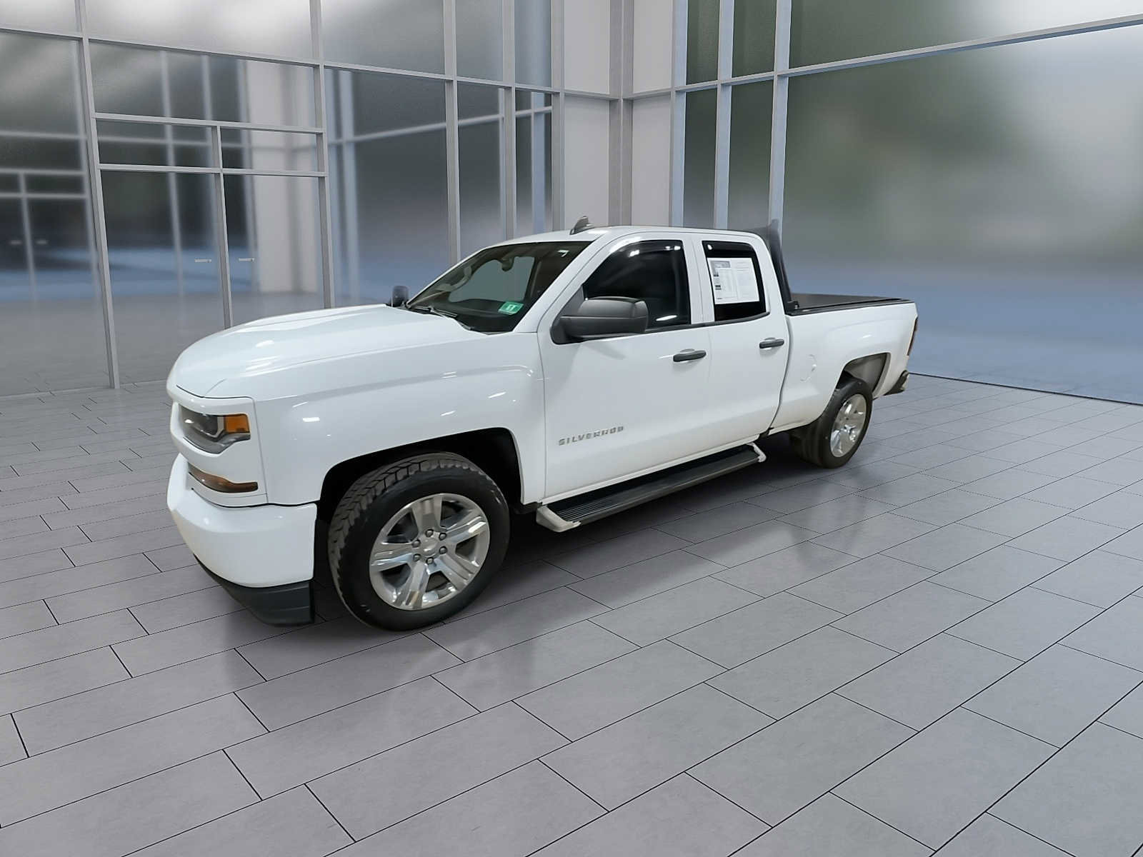 Used 2018 Chevrolet Silverado 1500 Custom w/ Custom Value Package image 4