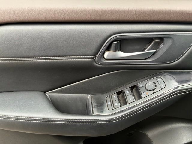 Certified 2023 Nissan Rogue SV w/ SV Premium B Package FWD image 12