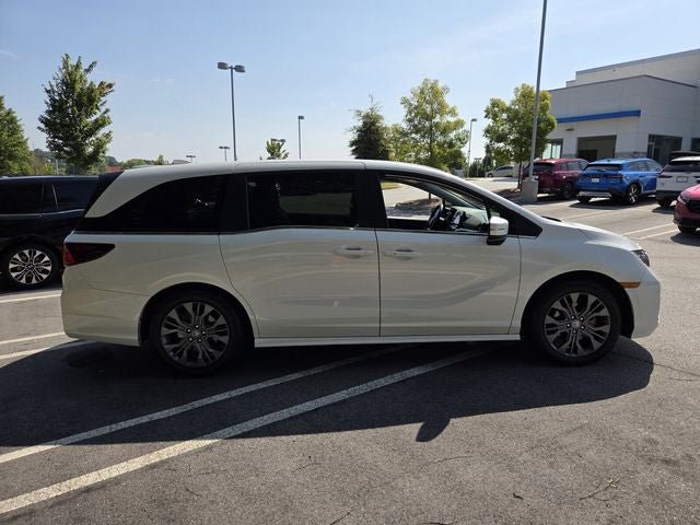 Certified 2025 Honda Odyssey Touring image 9