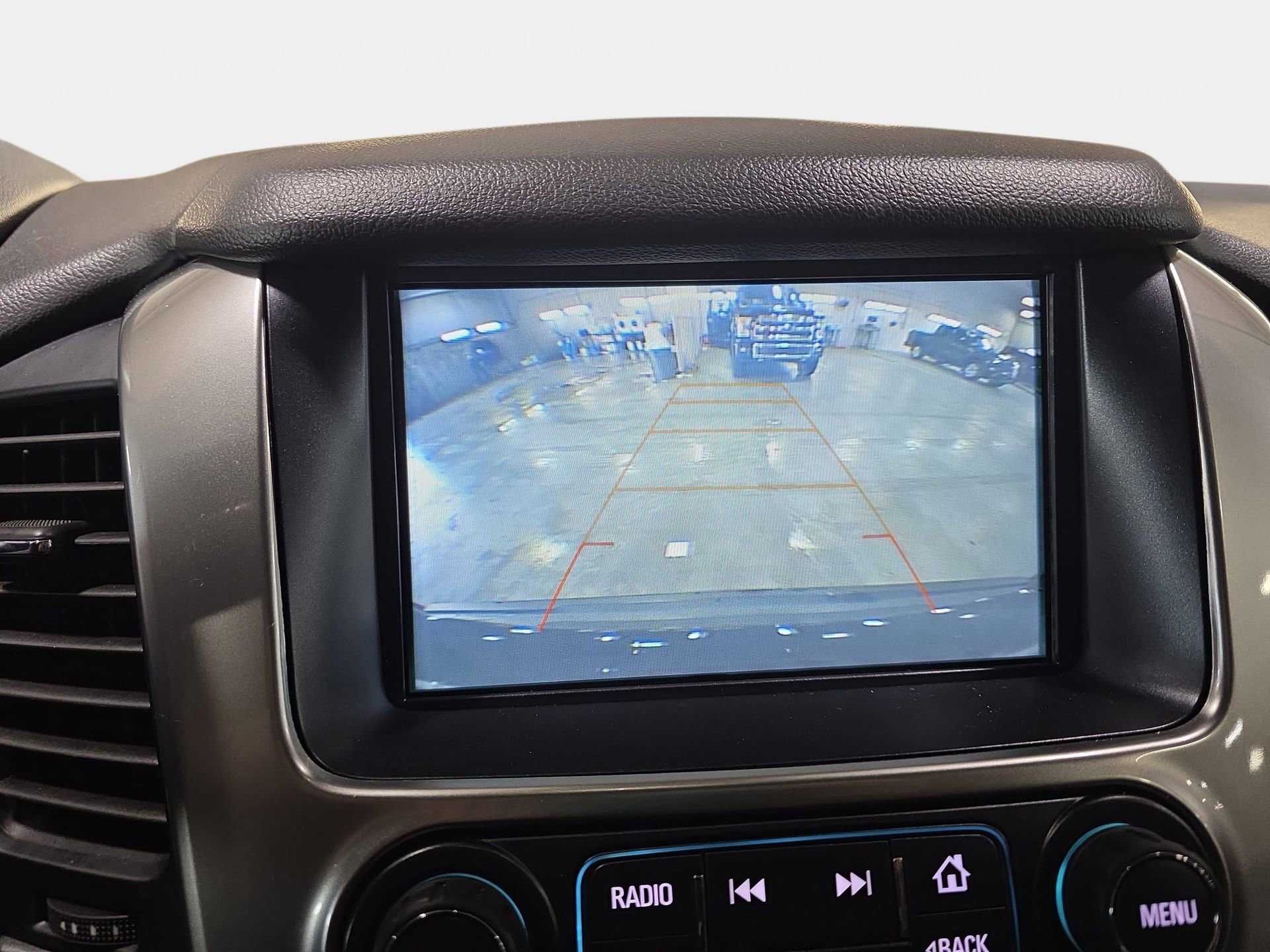 Used 2020 Chevrolet Tahoe Premier w/ 6.2L Performance Package AWD/4WD image 23