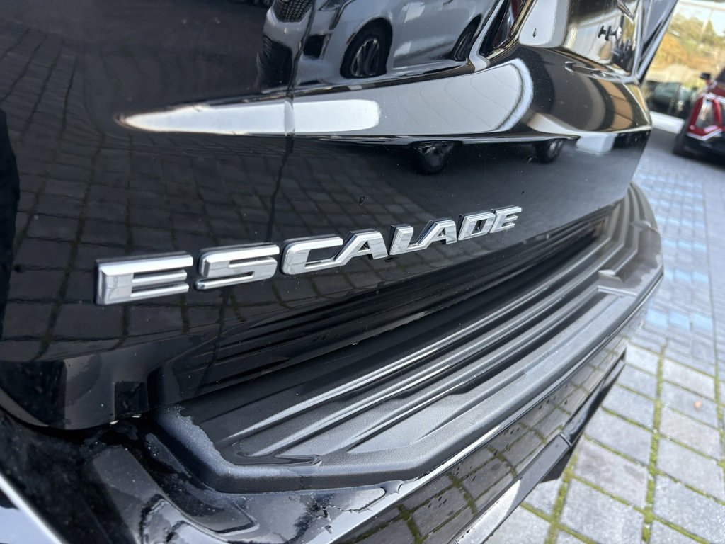Used 2023 Cadillac Escalade Sport Platinum image 9