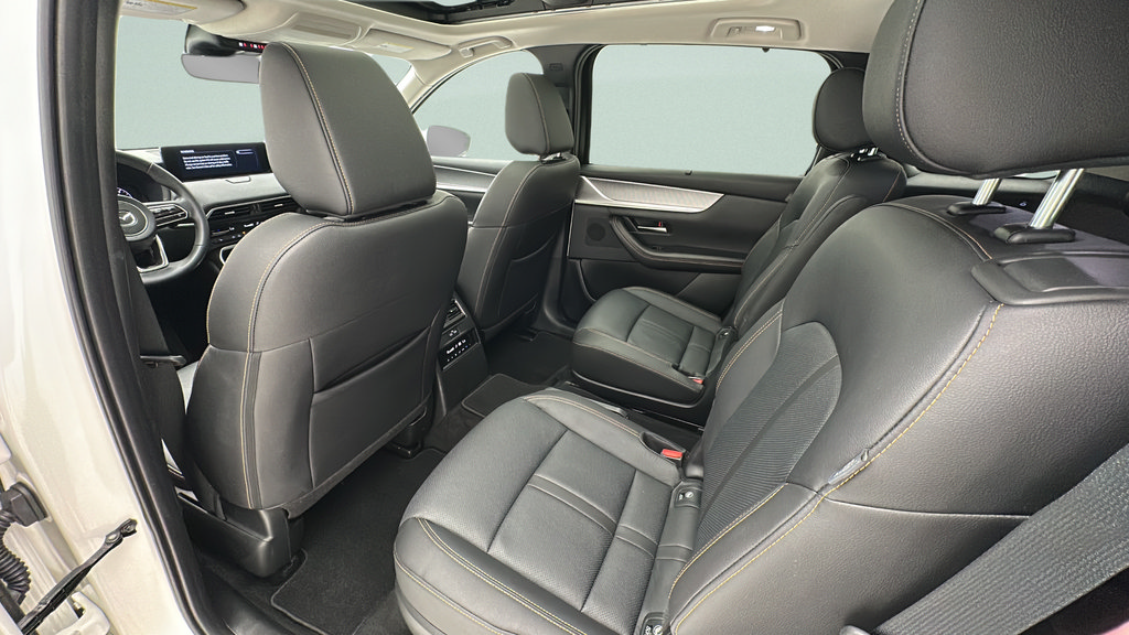 Used 2024 MAZDA CX-90 Plug-In Hybrid w/ Premium Pkg AWD/4WD image 9