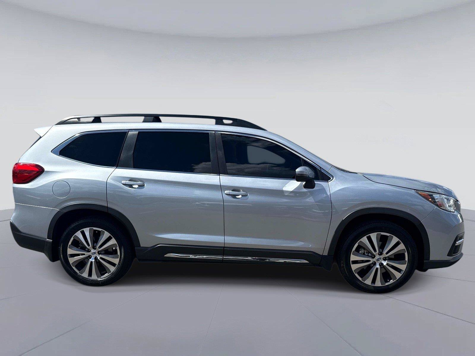 Used 2021 Subaru Ascent Limited w/ Technology Package AWD/4WD image 2