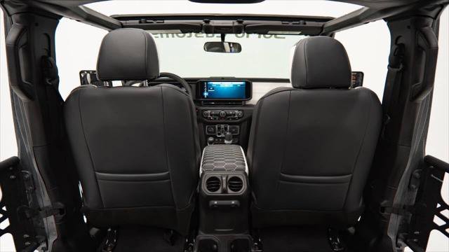 Used 2025 Jeep Gladiator Sport image 33