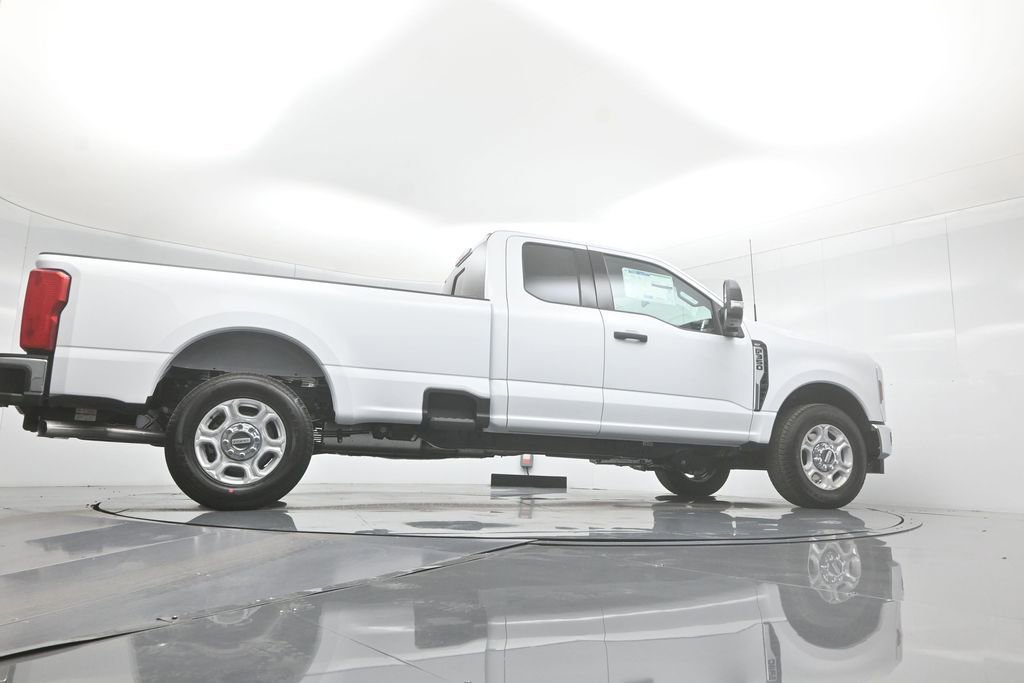 New 2026 Ford F350 XLT image 44