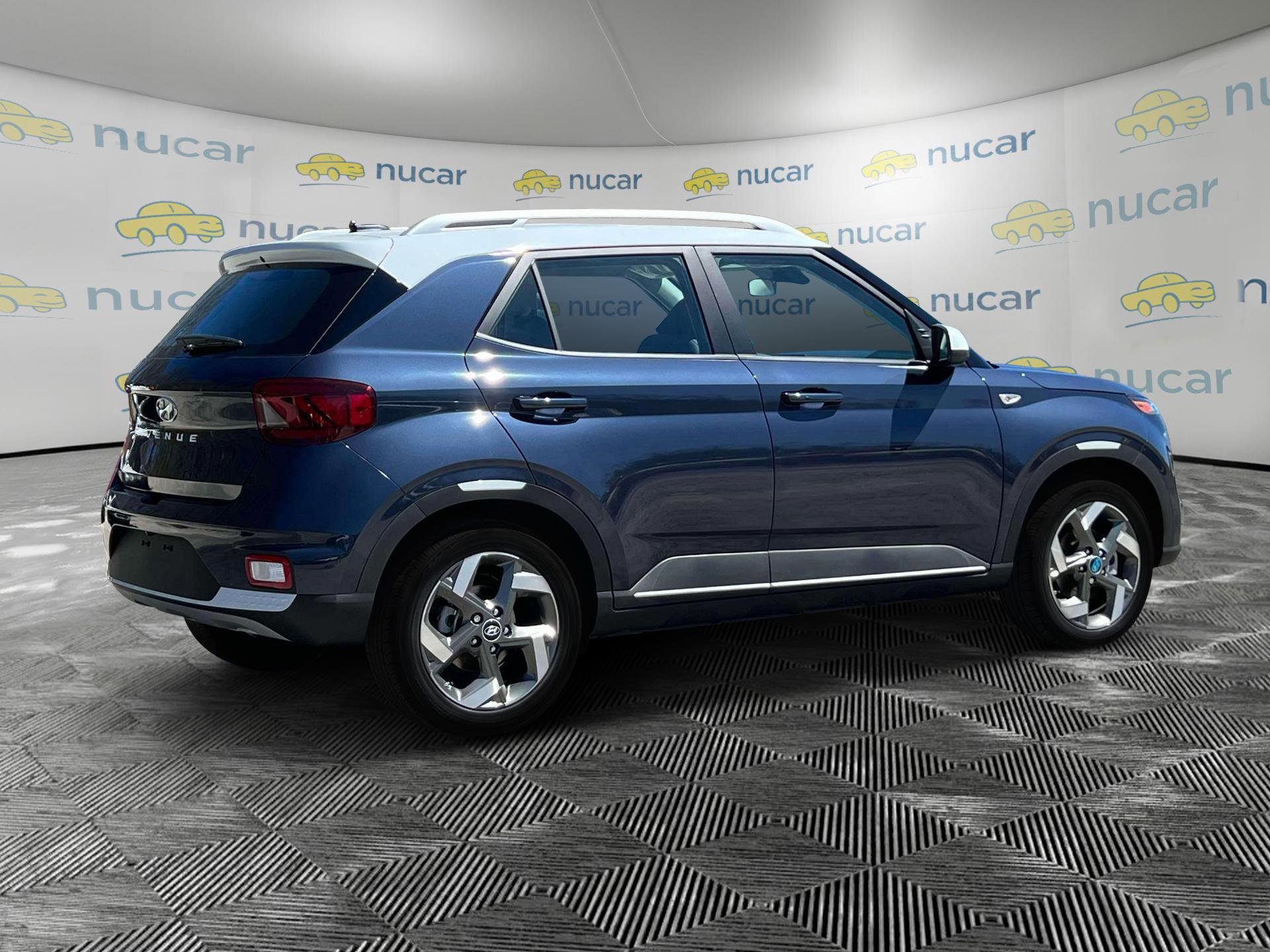New 2025 Hyundai Venue Limited image 8