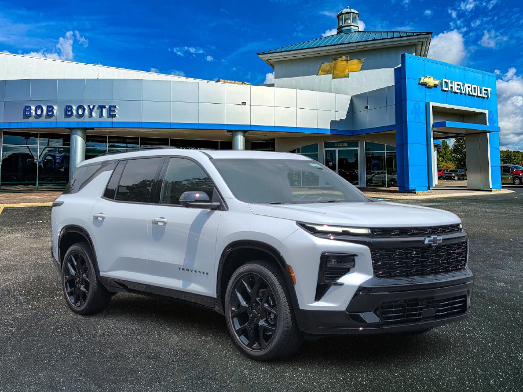 New 2026 Chevrolet Traverse RS w/ LPO, Floor Liner Package FWD image 9