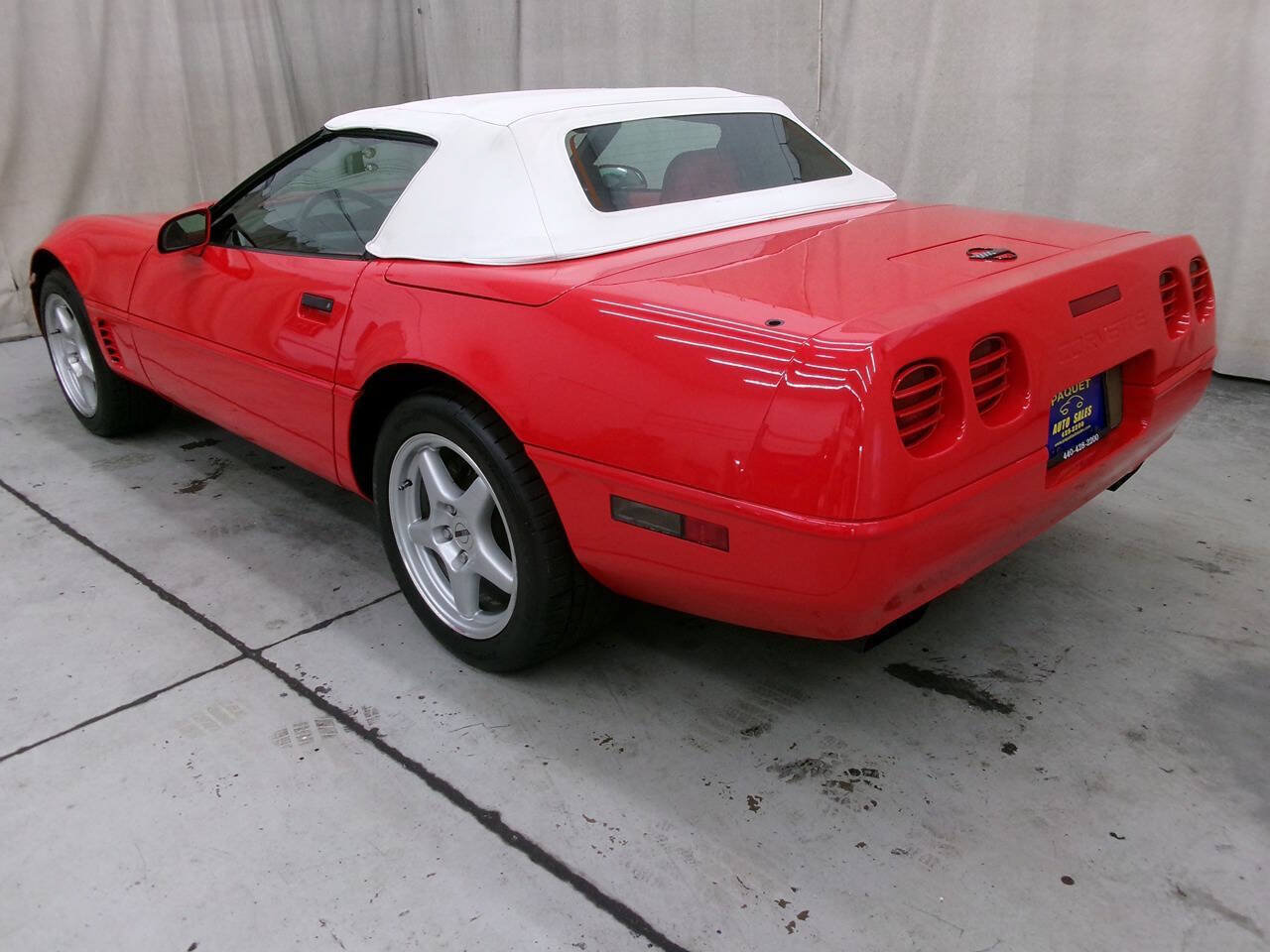 Used 1995 Chevrolet Corvette Convertible RWD image 13