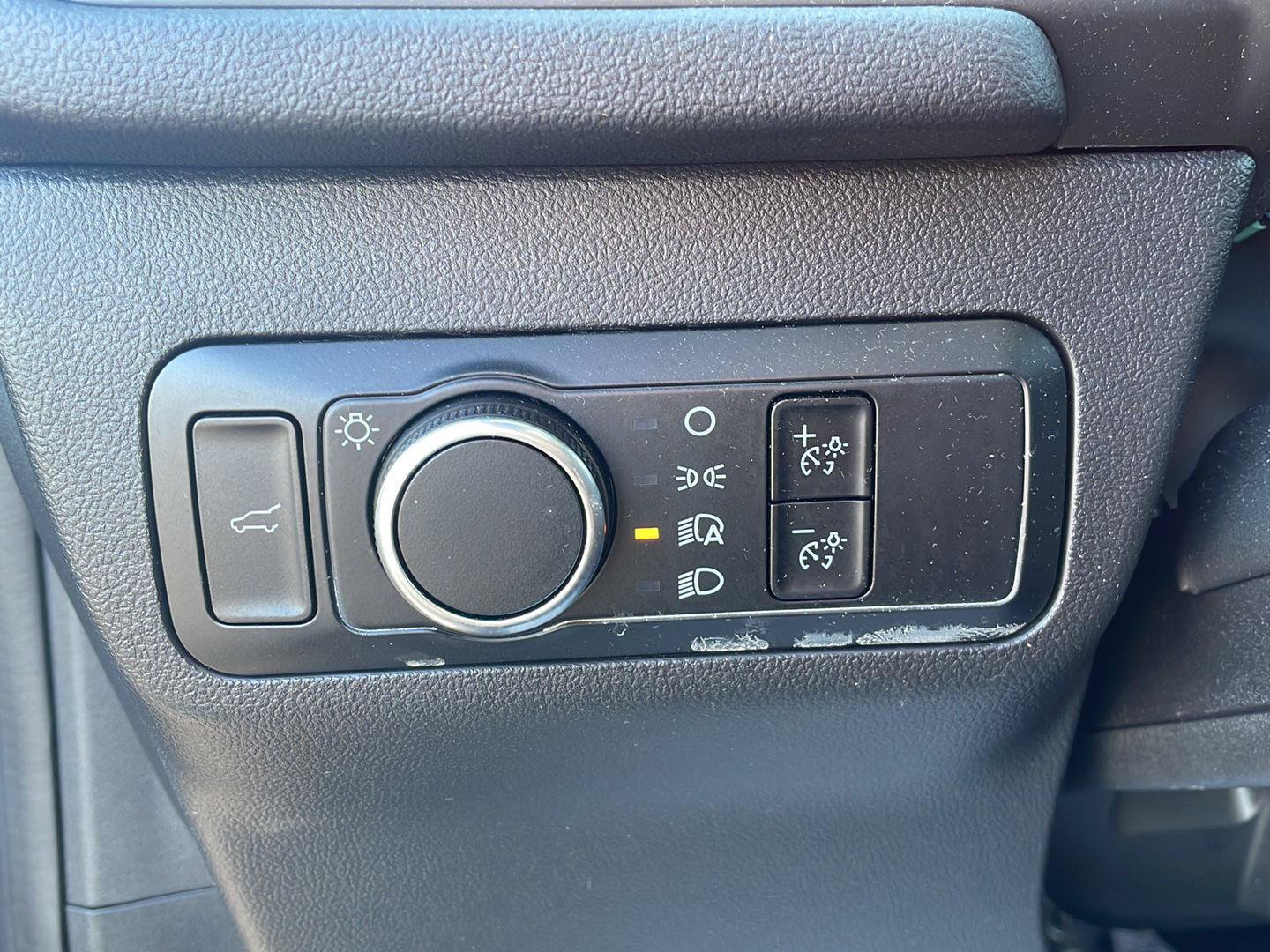 Used 2024 Ford Escape ST-Line w/ Tech Pack #1 AWD/4WD image 13