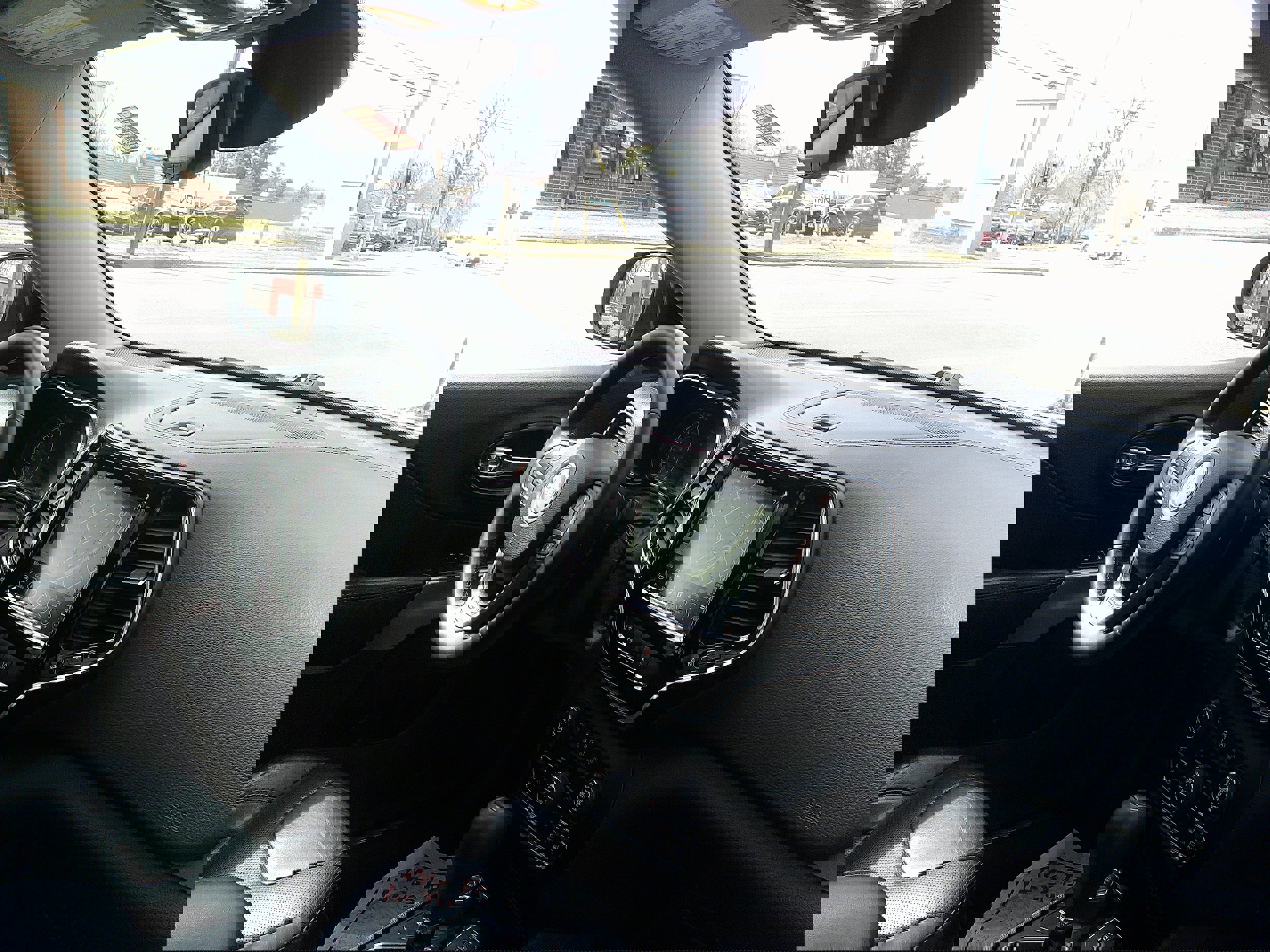 Used 2019 Jeep Cherokee Limited w/ Luxury Group image 24