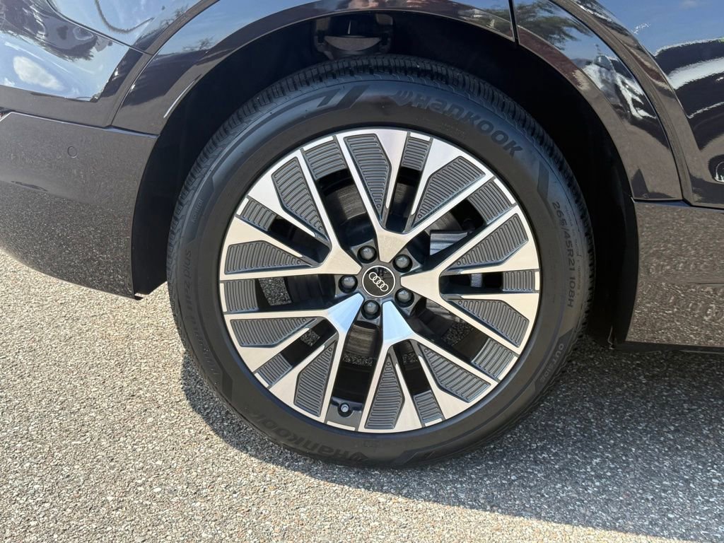 Used 2024 Audi Q8 e-tron Premium Plus w/ Premium Plus Package image 55