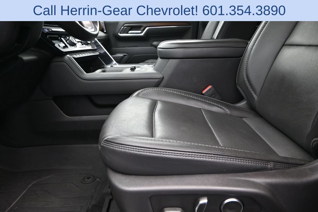 Used 2024 GMC Sierra 2500 Denali w/ Denali Reserve Package AWD/4WD image 13
