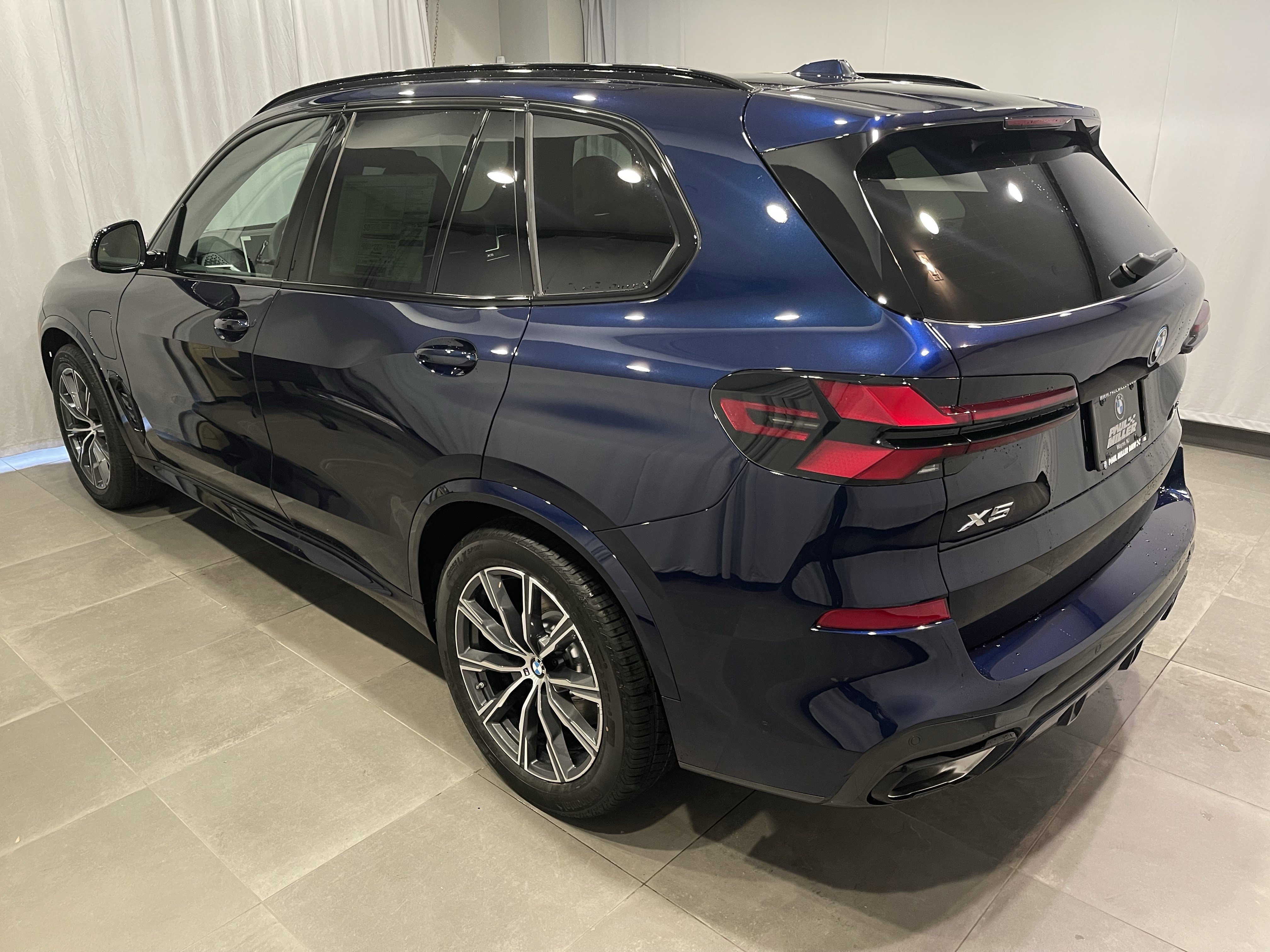 New 2026 BMW X5 xDrive50e AWD/4WD image 4