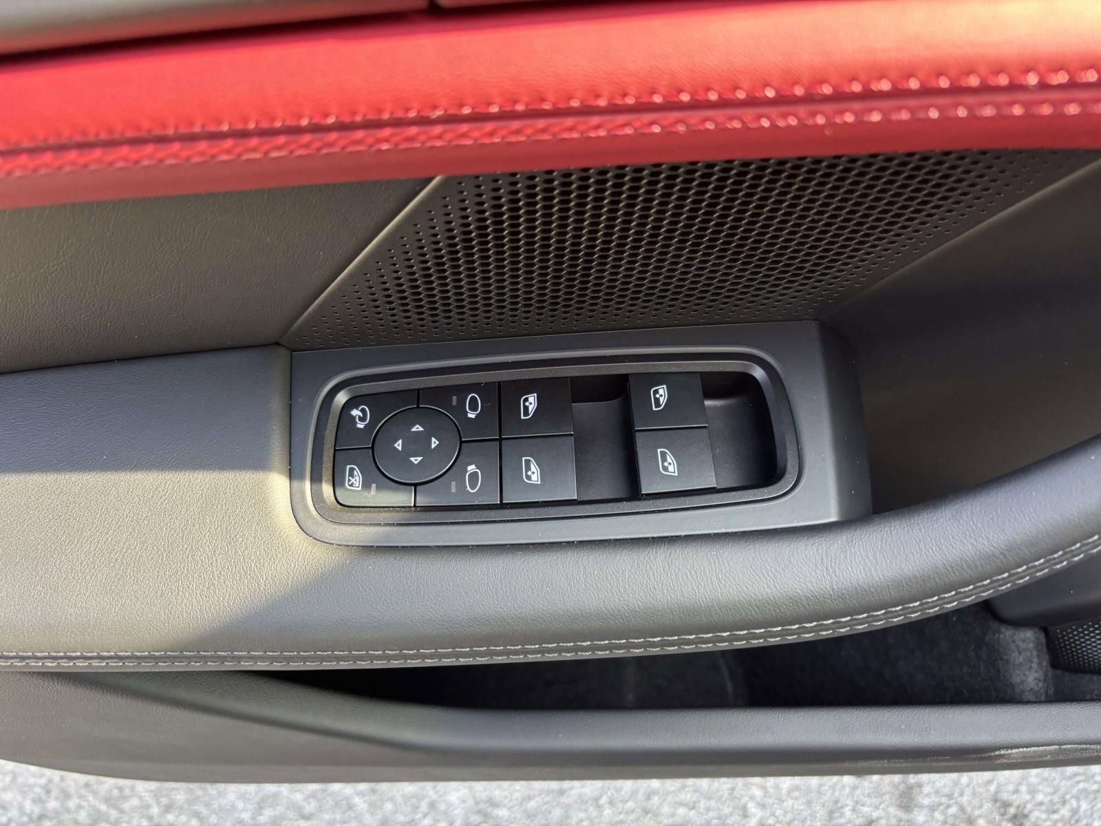 New 2026 Porsche Taycan GTS image 25