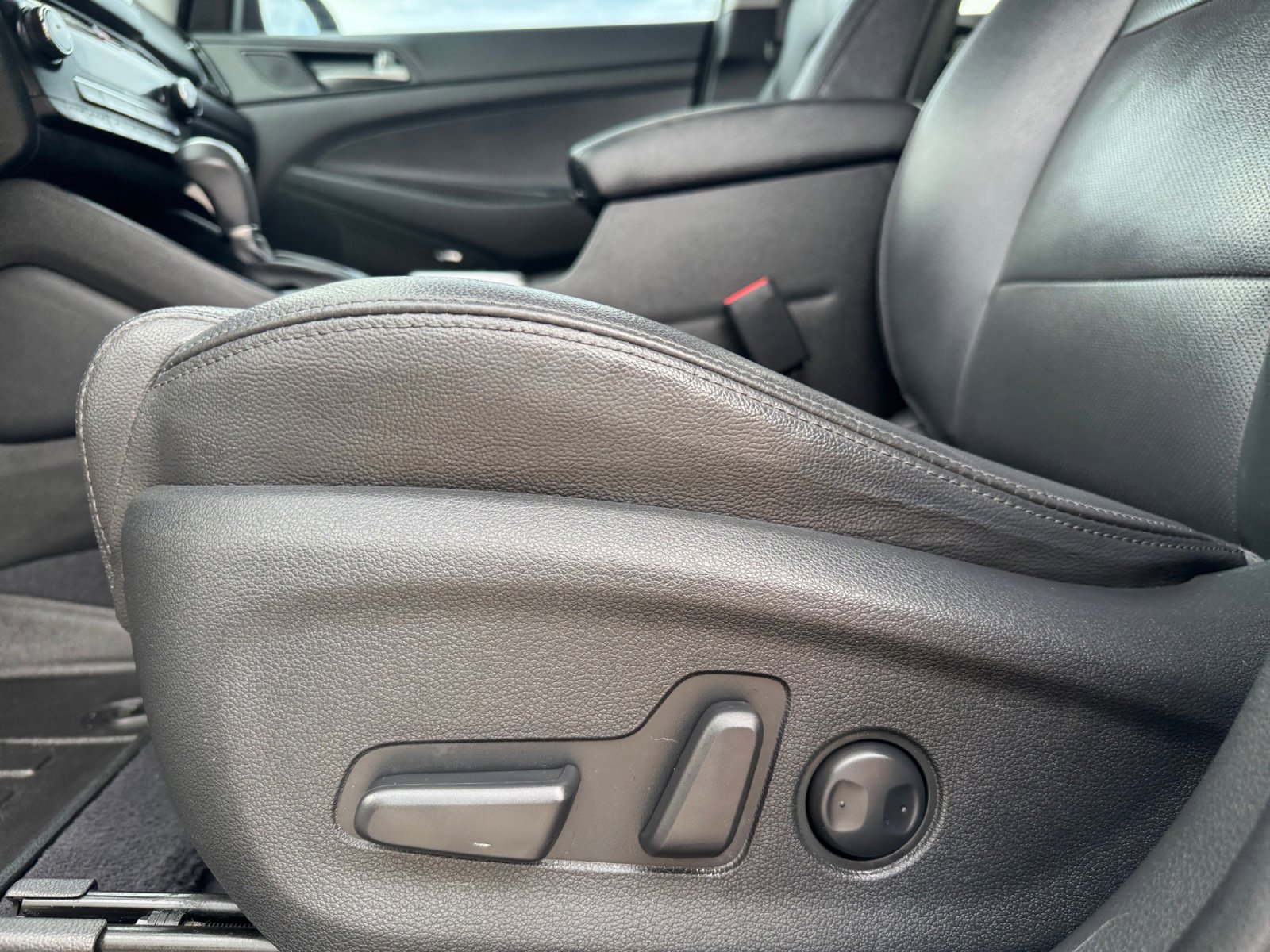 Used 2018 Hyundai Tucson Limited w/ Ultimate Package 02 image 15