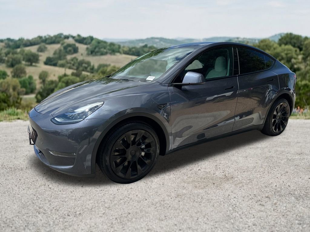 Used 2023 Tesla Model Y Long Range AWD/4WD image 3
