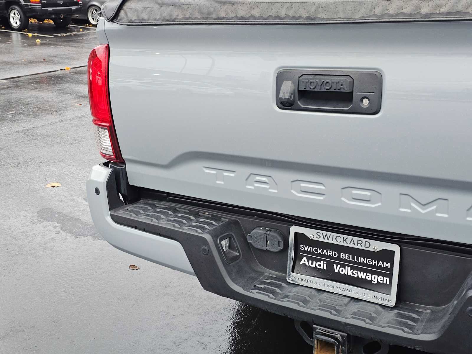 Used 2019 Toyota Tacoma TRD Sport image 17