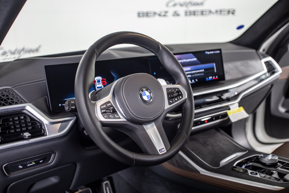 Used 2026 BMW X7 xDrive40i w/ M Sport Package AWD/4WD image 28