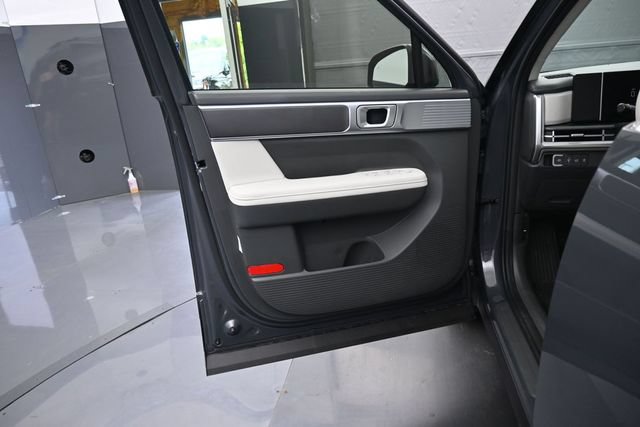 Used 2025 Hyundai Santa Fe SEL FWD image 12