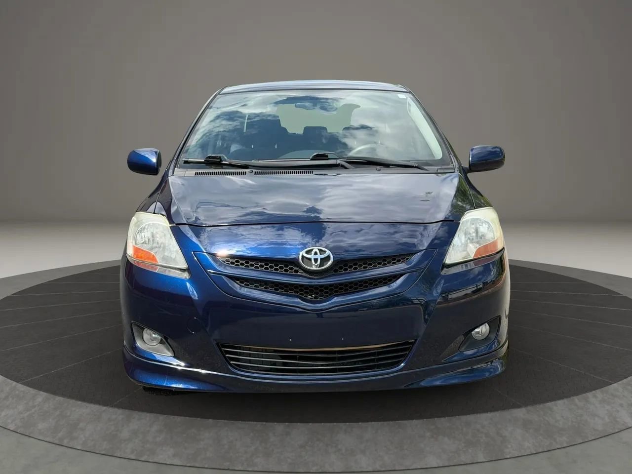 Used 2008 Toyota Yaris S FWD image 2