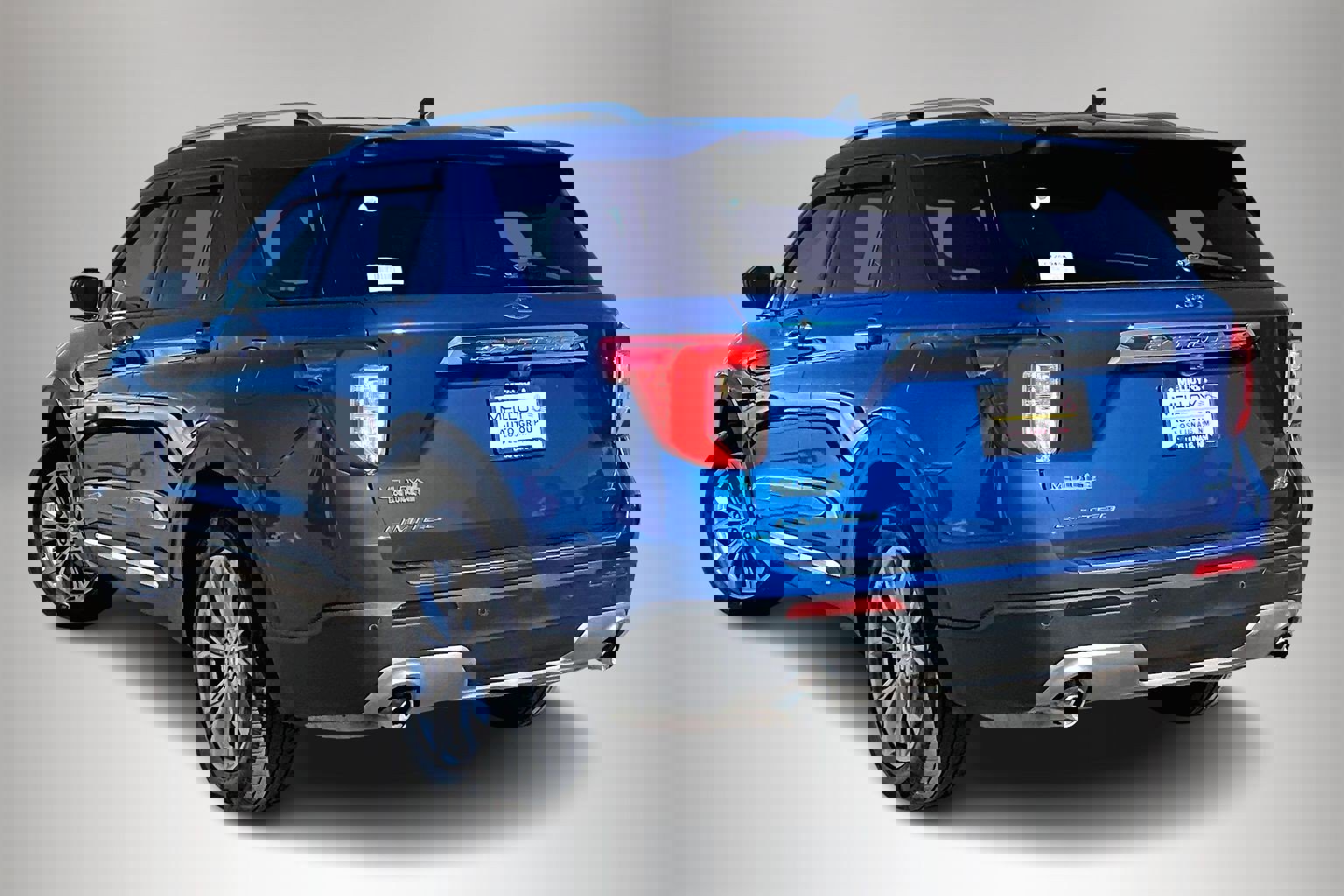 Used 2021 Ford Explorer Limited w/ Equipment Group 301A image 4